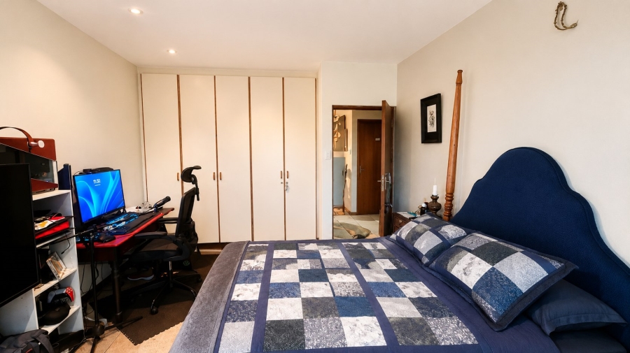 5 Bedroom Property for Sale in Outeniqua Strand Western Cape